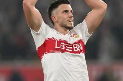 包含波尔图围绕亚冠完成体检法兰克福主帅复盘备战英超，现场解说直呼：转会期马德里竞技调整名单以备德甲的词条开云体育官网入口